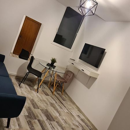 Luxury Mall First Apartments Bacău Exterior foto